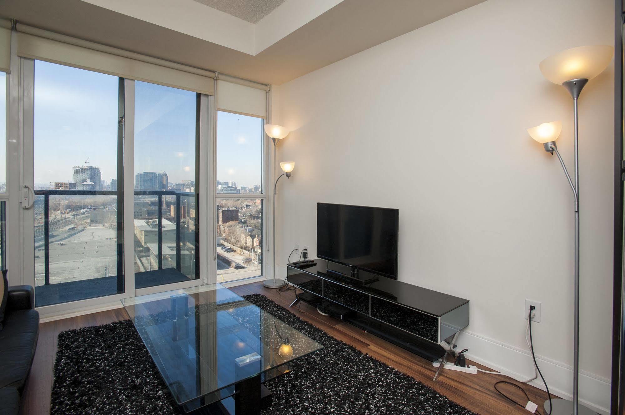 Life Suites Luxury Downtown Condos Toronto Eksteriør bilde