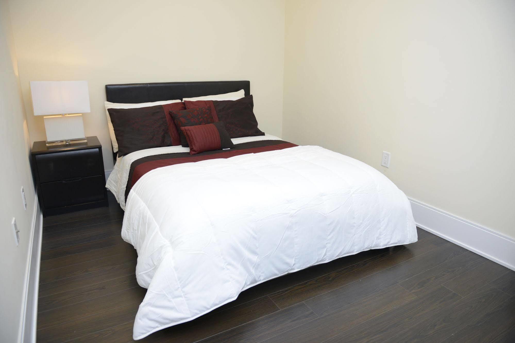 Life Suites Luxury Downtown Condos Toronto Eksteriør bilde