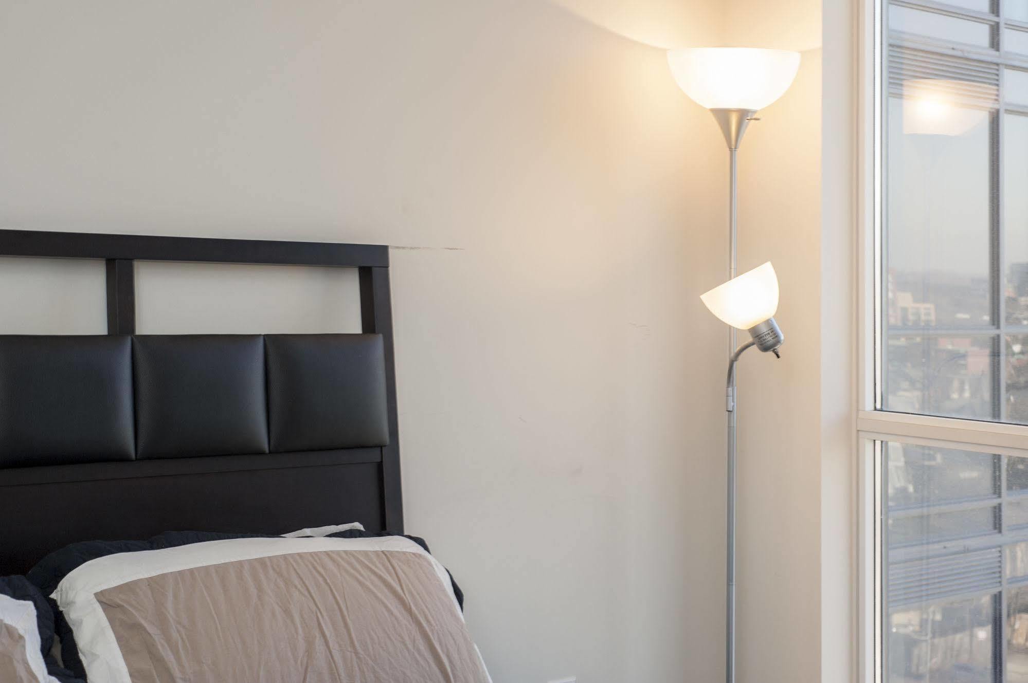 Life Suites Luxury Downtown Condos Toronto Eksteriør bilde