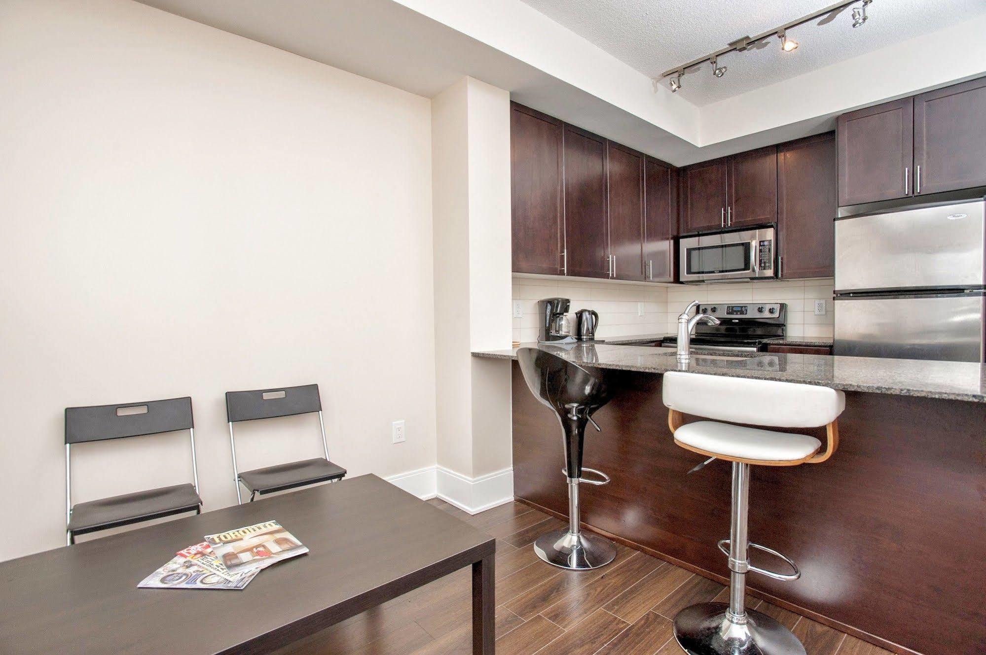 Life Suites Luxury Downtown Condos Toronto Eksteriør bilde