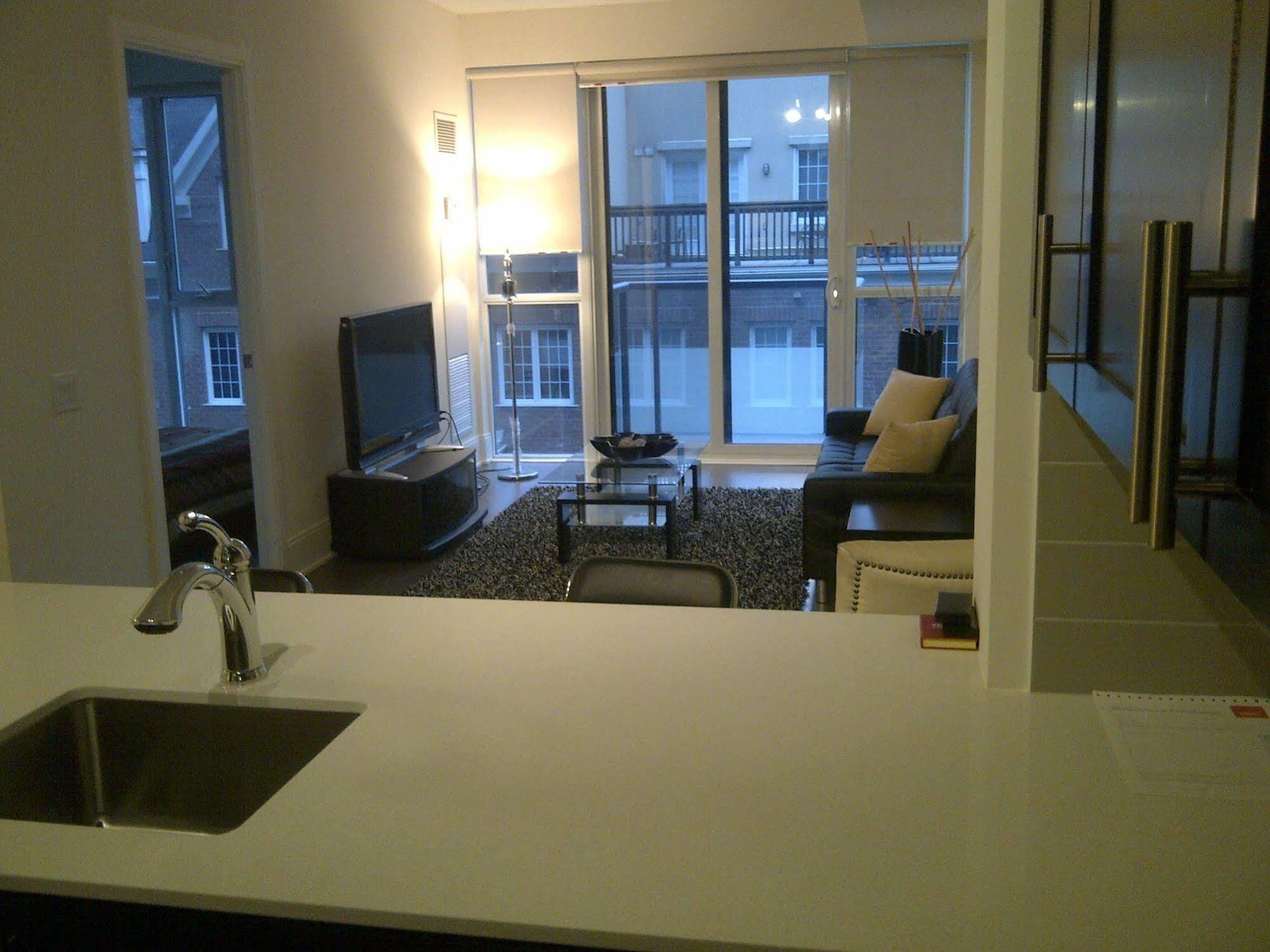 Life Suites Luxury Downtown Condos Toronto Eksteriør bilde