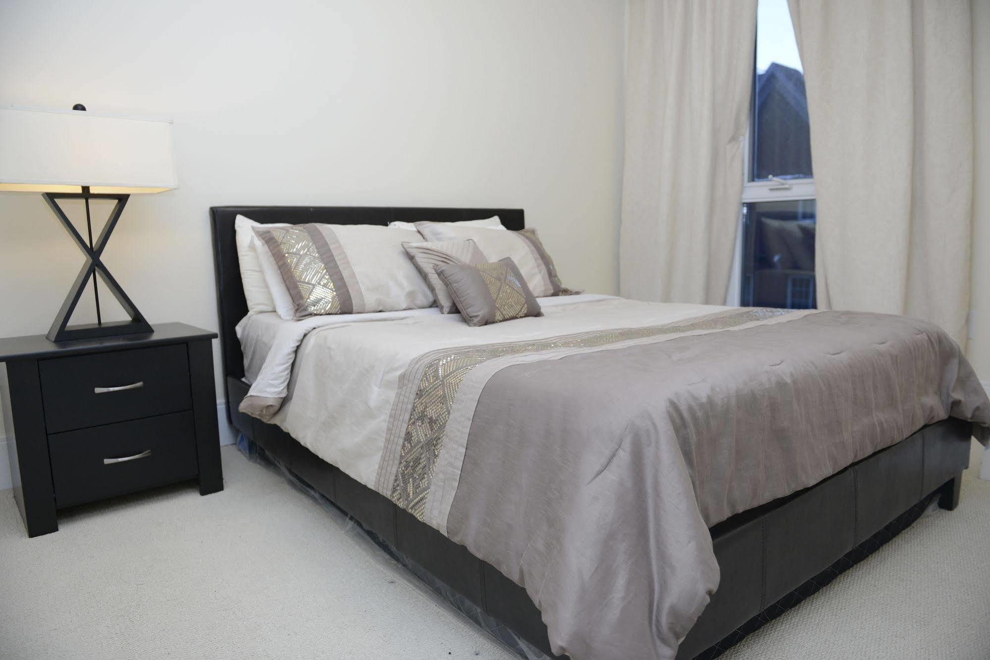 Life Suites Luxury Downtown Condos Toronto Eksteriør bilde