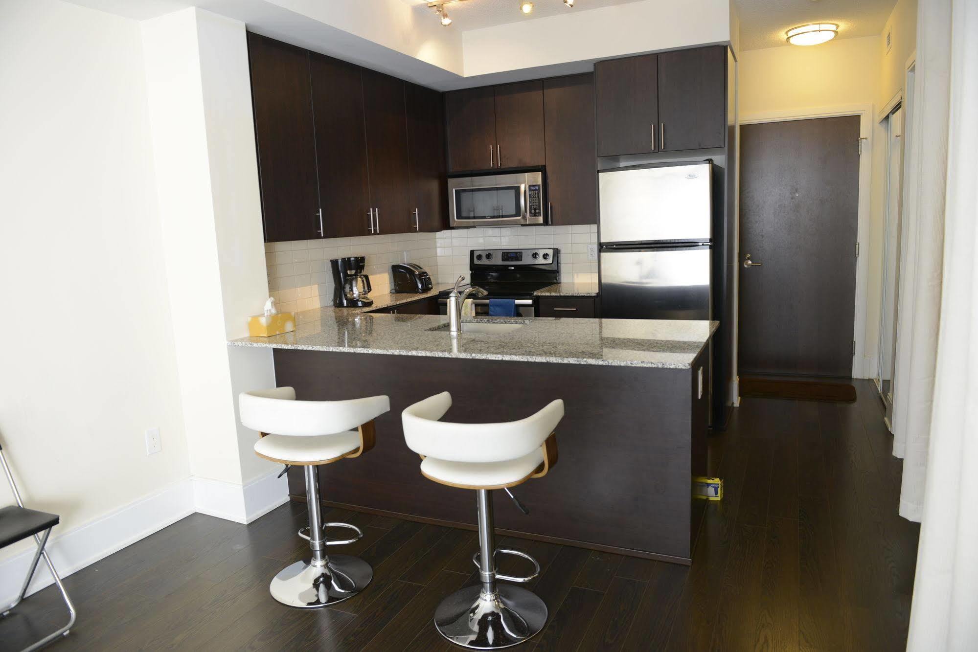 Life Suites Luxury Downtown Condos Toronto Eksteriør bilde